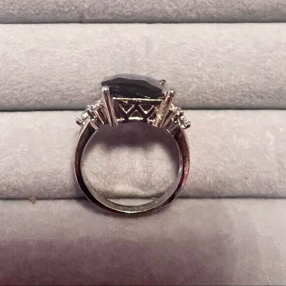 NEW Amethyst CZ Silver Tone Cocktail Ring - Picture 4 of 4